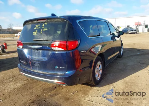 2018 Chrysler Pacifica Hybrid Touring Plus z USA, uszkodzony, nr VIN 2C4RC1H74JR262360